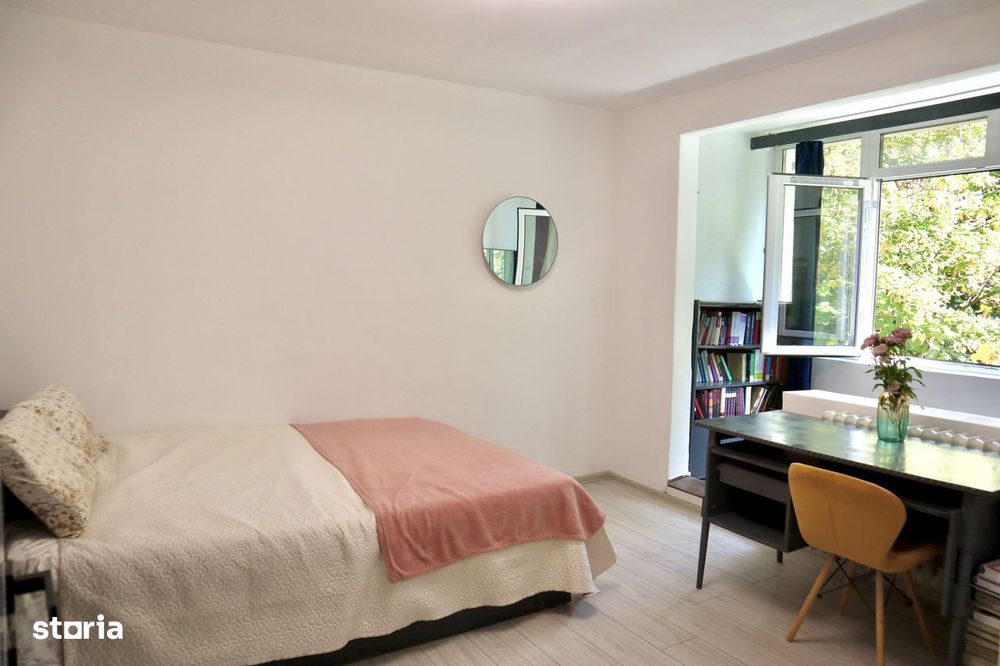 Apartament 4 camere, Apusului, decomandat