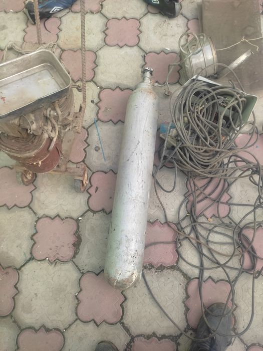 Продам кислородный баллон