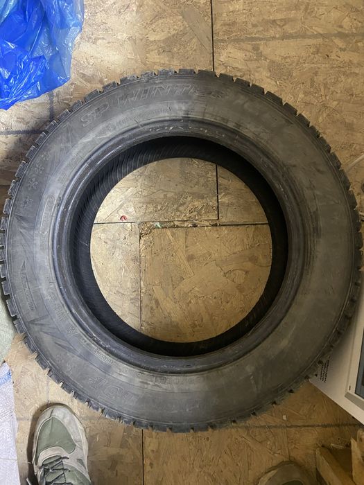 Продам зимние шины 4 штуки