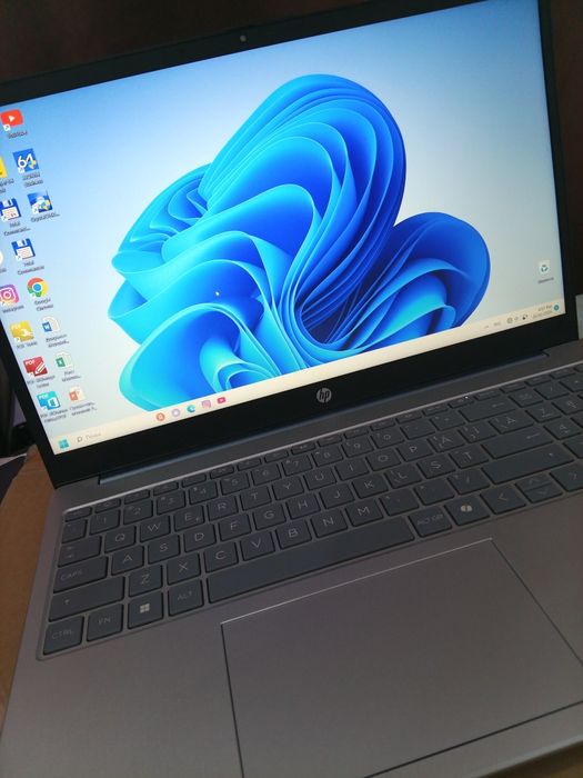 Hp noutbuk sotiladi srochna kelishilgan