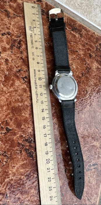 Руски  механичен часовник Победа,направен в 90 години.