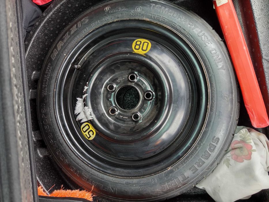 Гума с джанта /патерица/ за KIA и Hyundai нова