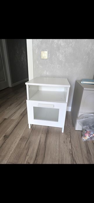 Продам тумбочку ИКЕА