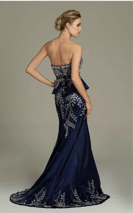 Вечернее платье