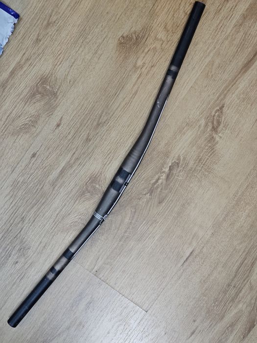 Ghidon tija sa aluminiu carbon si pipa