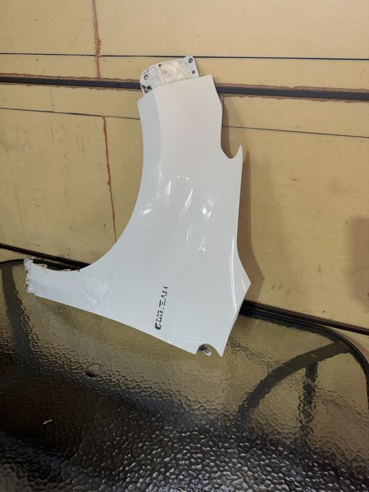 aripa stanga fata toyota yaris