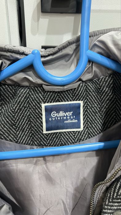 Продаю детскую куртку Gulliver.