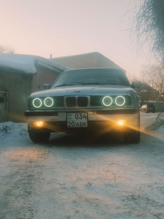 Продам BMW 520 e34