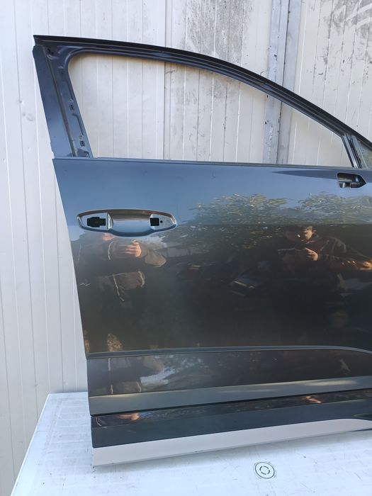 Ușa dreapta fata audi q3 2023