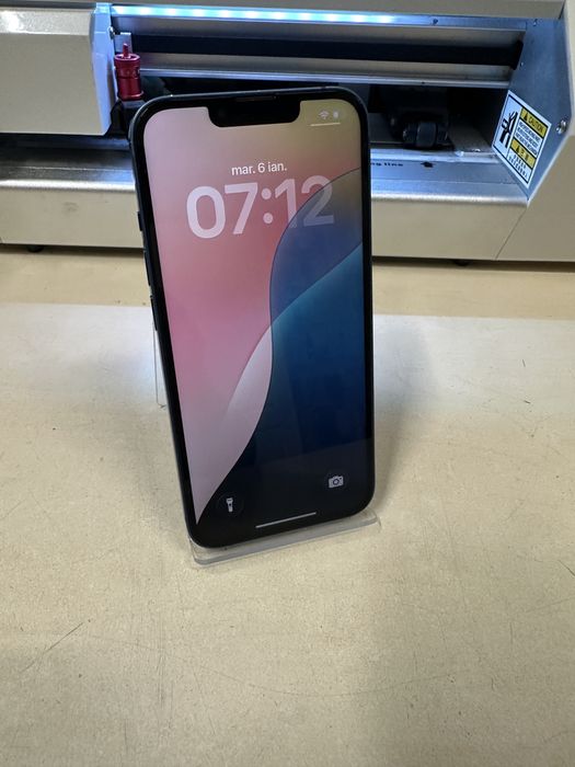 Iphone 13 / 128 gb / folie sticla cadou