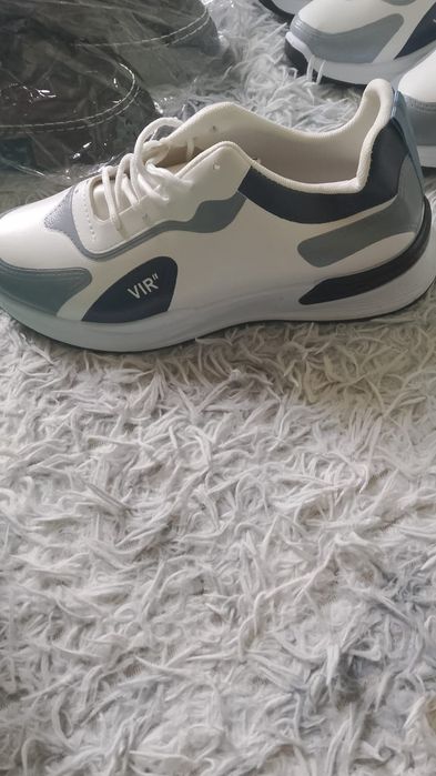 Кроссовки за 2 пары 5500