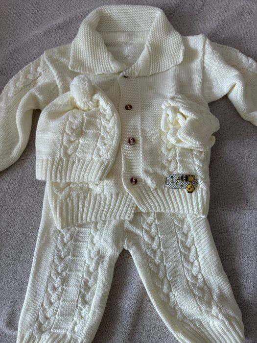 Set tricotat bebe