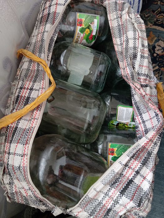 банки отдам бесплатно