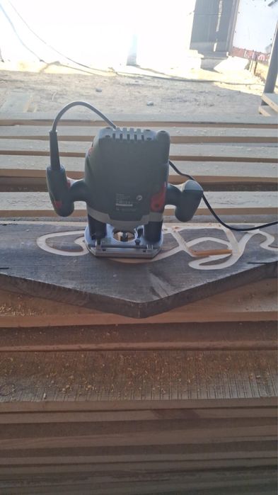 Продам фрезер фирмы Bosch