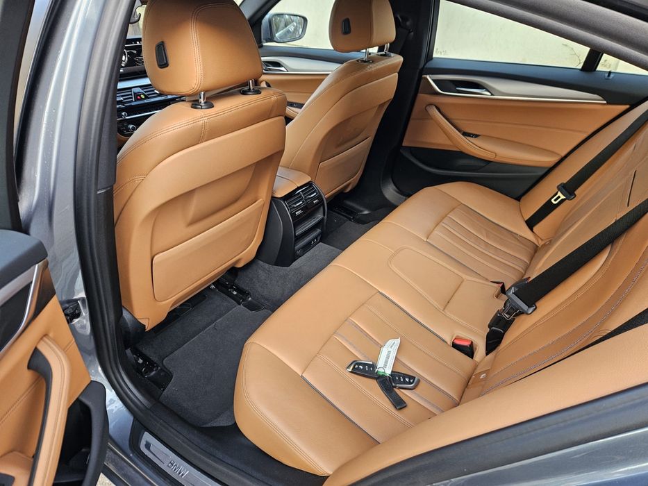 BMW 530e  Plug-in Hybrid 292cp 2021  M pachet Virtual cockpit