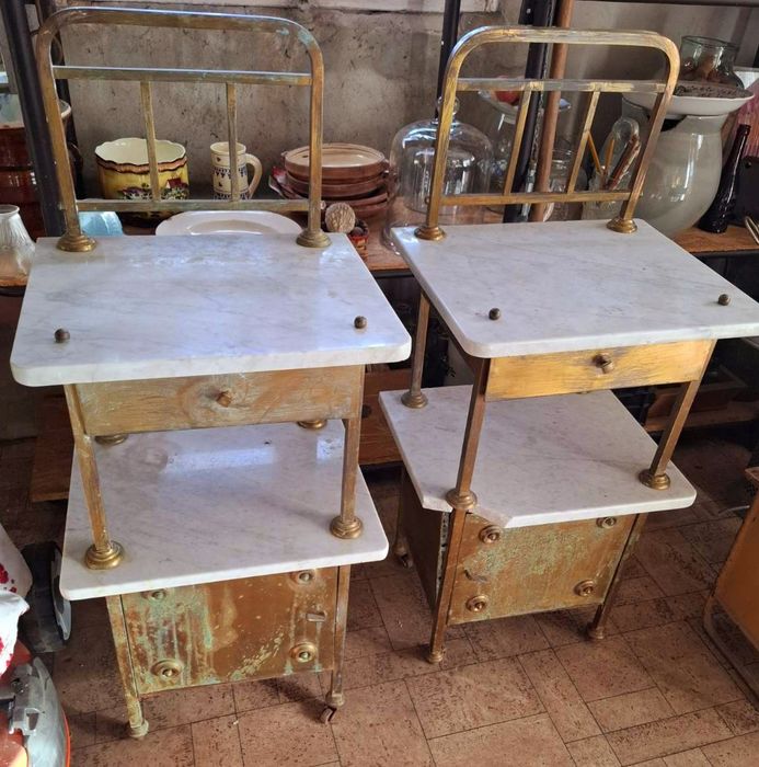 Măsuță marmură design deosebit.Vintage