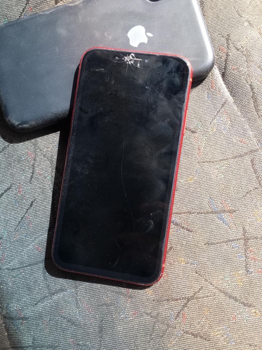 Iphone XR акб 76%