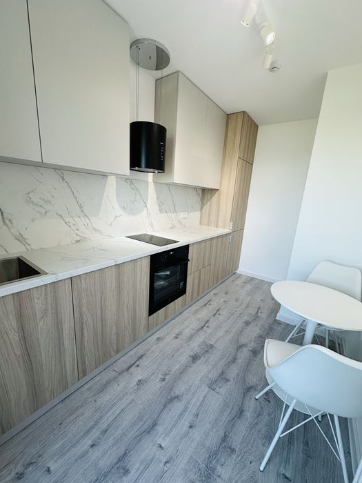 OFERTA Apartament cu o camera de inchiriat la Poitiers Towers (Frumoasa) — fotografia 1