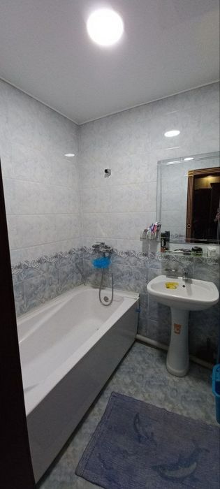 Сдаётся просторная 2-комнатная квартира возле метро Сергели.