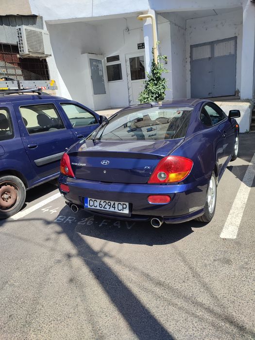 Vând Hyundai cupe 2002