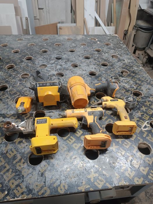 Зарядные устройства для интернета DeWalt