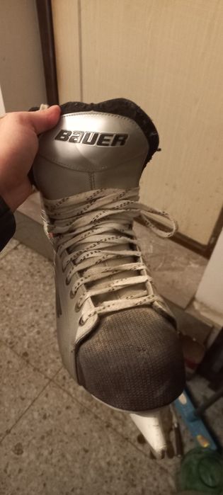 Продам профессиональные коньки от Bauer Vapor 2