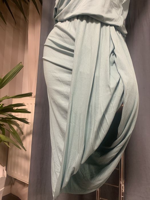 Rochie noua , fara eticheta