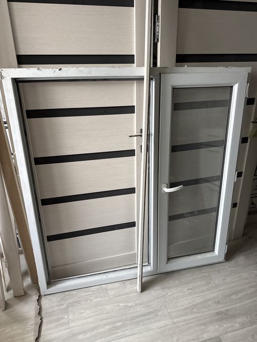 Продается пластик окно 135х135см