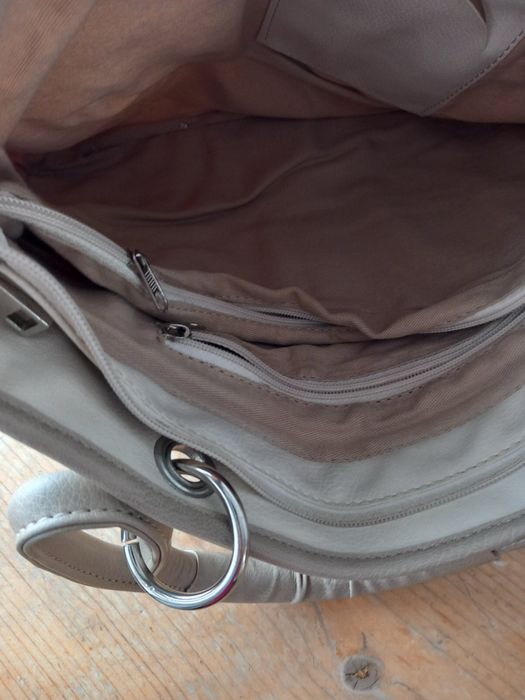 Ежедневна чанта тип торба с къса и дължа дръжка