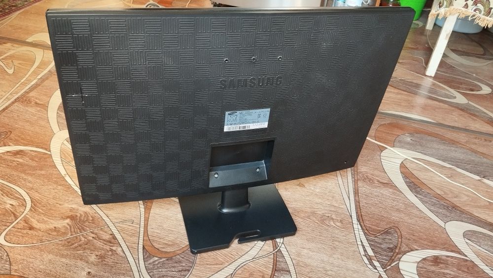Монитор Samsung 27 дюймов Требует ремонта