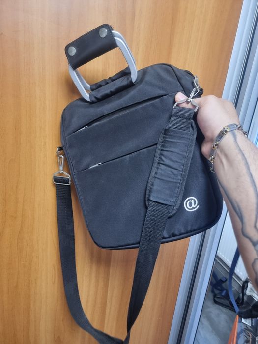 Vand geanta tableta sau laptop