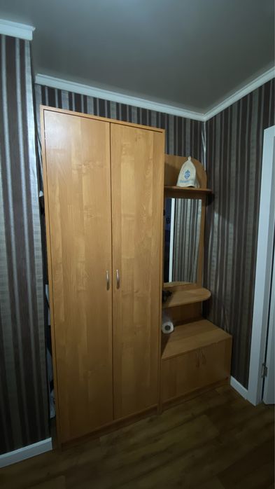 Продается шкаф для прихожей