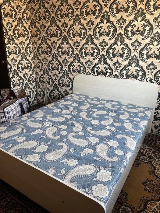 Двухспальная кровать