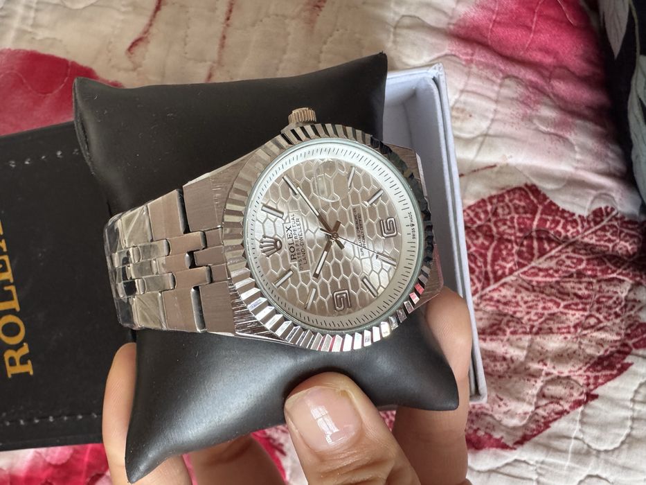 Часы rolex с коробкой