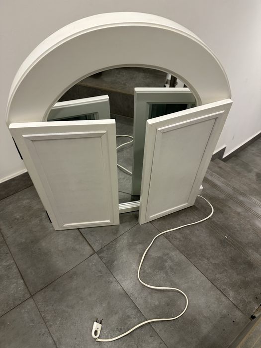Oglindă machiaj profesională cu iluminare