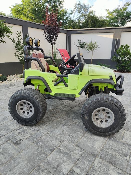 Mașinuță electrica pentru copii ( doua locuri )