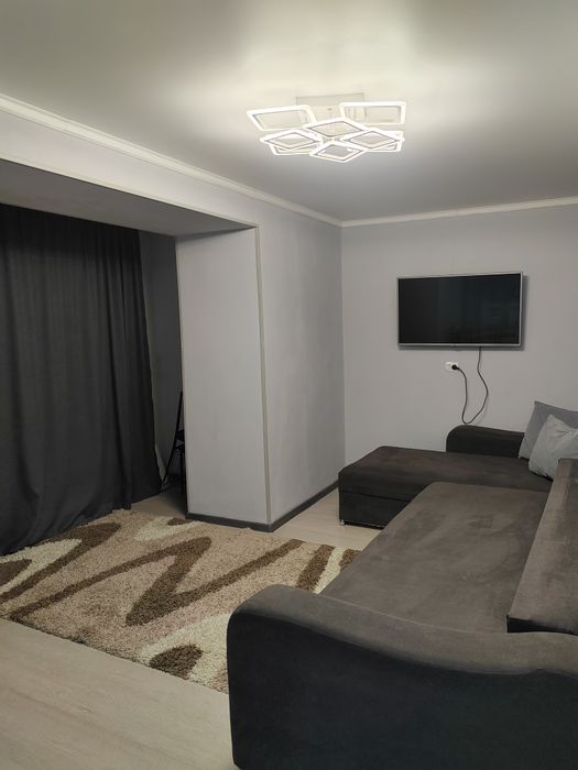 Сдаётся 1 комн квартира посуточна