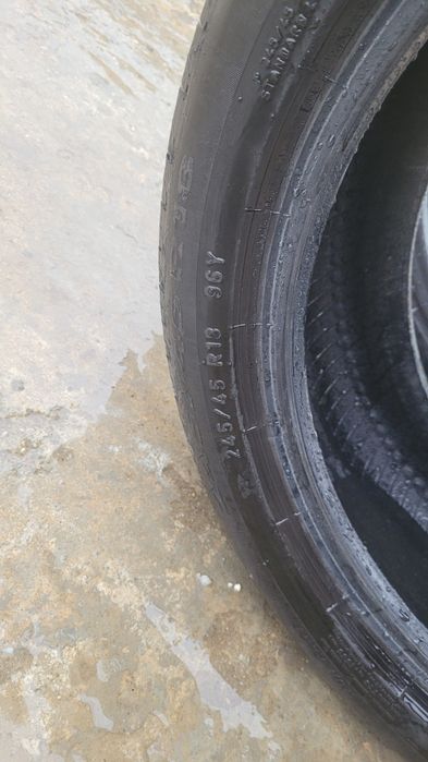 Vind anvelope vara 245 45 r18 în stare buna 200 lei amândouă