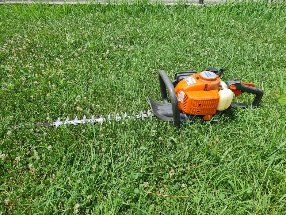 Motounealta tuns gard viu Husqvarna 226HD60S