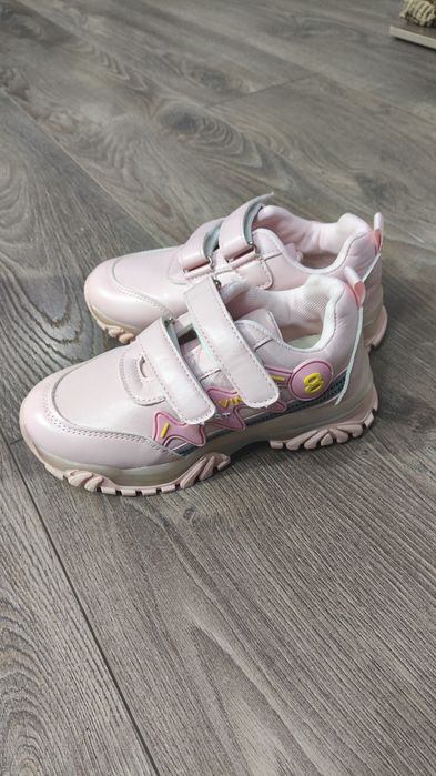 Кроссовки детские новые. 32 размер.