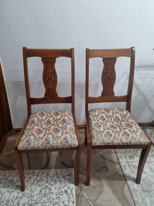 Стулья деревянные