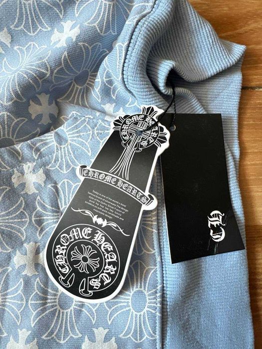 Hanorac ChromeHearts cu eticheta (nu Nike, Gucci, Adidas, Balenciaga)
