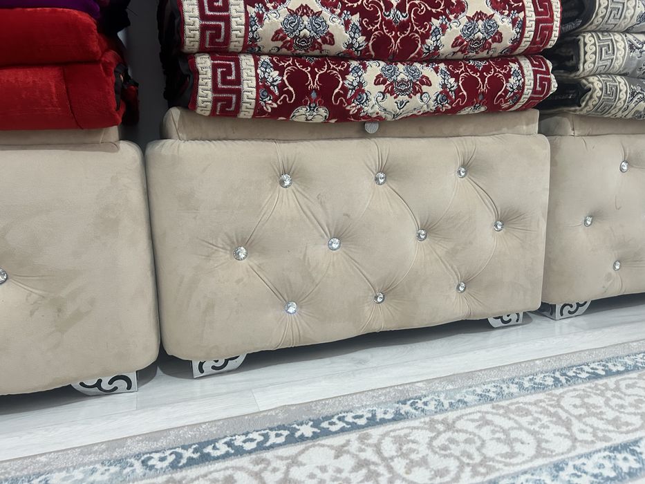 3 Сандықтар жаңа таза ұсталған