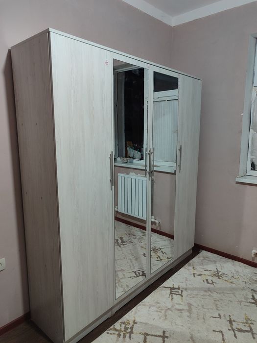 Shkaf sotiladi dastafka ustanovka bepul