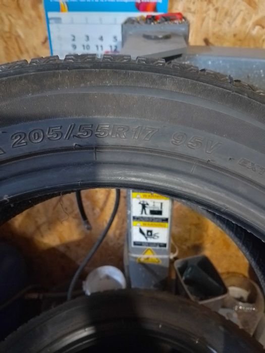 205 55 17 гуми 2 броя