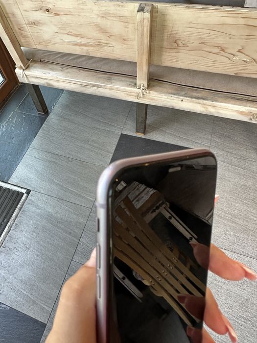 Продавам Iphone 11///128gb