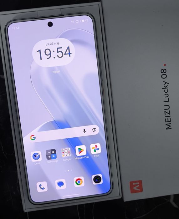 Meizu Lucky 08 White, 256 GB și 8+8 (16) GB RAM