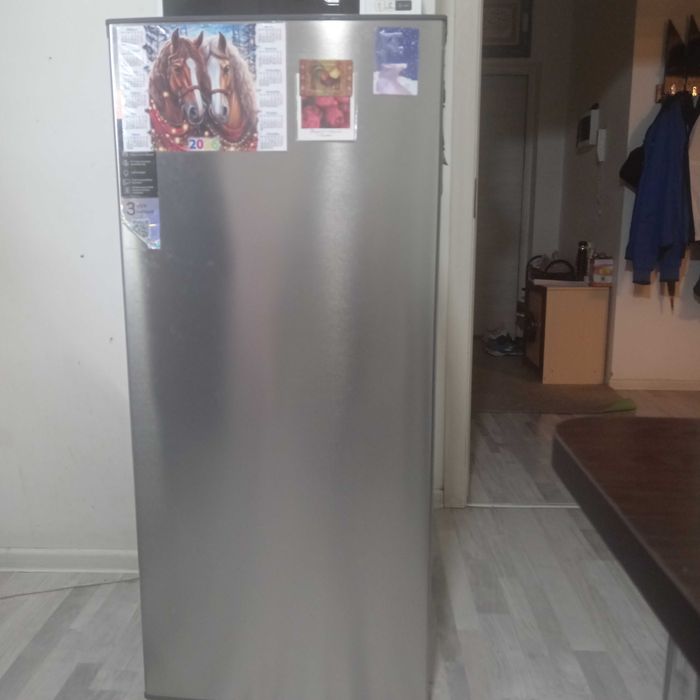 Продам 2 холодильника