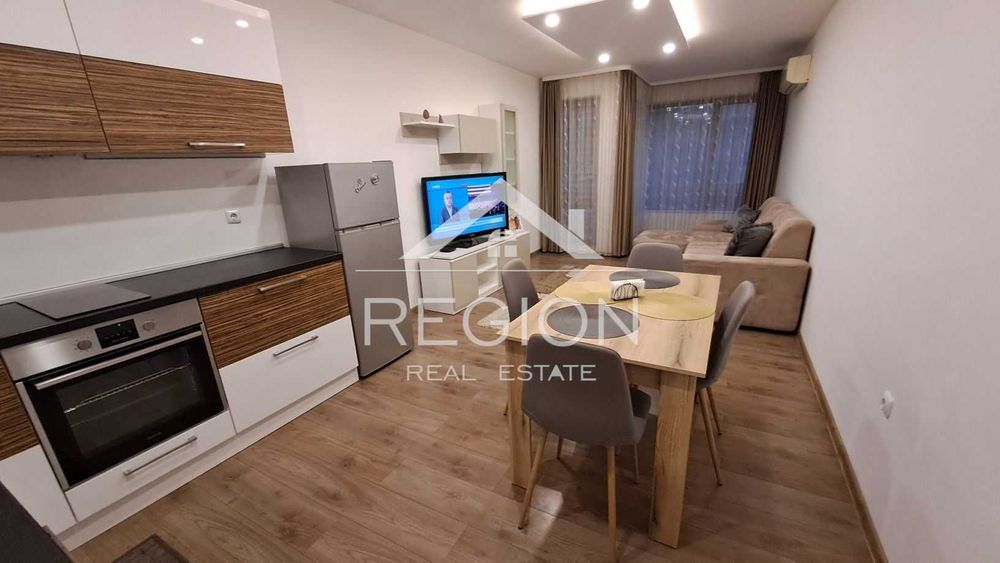 Дава се под наем Двустаен апартамент в Варна, Център - 64 кв.м за 550 € - Снимка #1