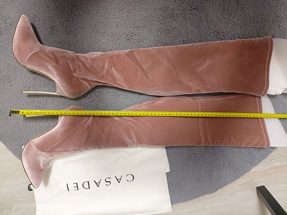 Cisme dama noi casadei